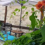 Kirios Hotel