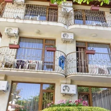 Kirios Готель Несебир