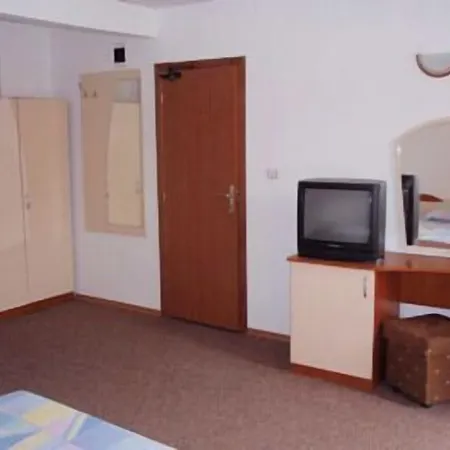 Готель Kirios 3*