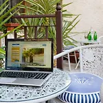 Kirios Hotel 3*