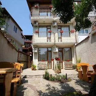 Ξενοδοχείο Kirios