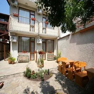 Ξενοδοχείο Kirios Νεσέμπαρ